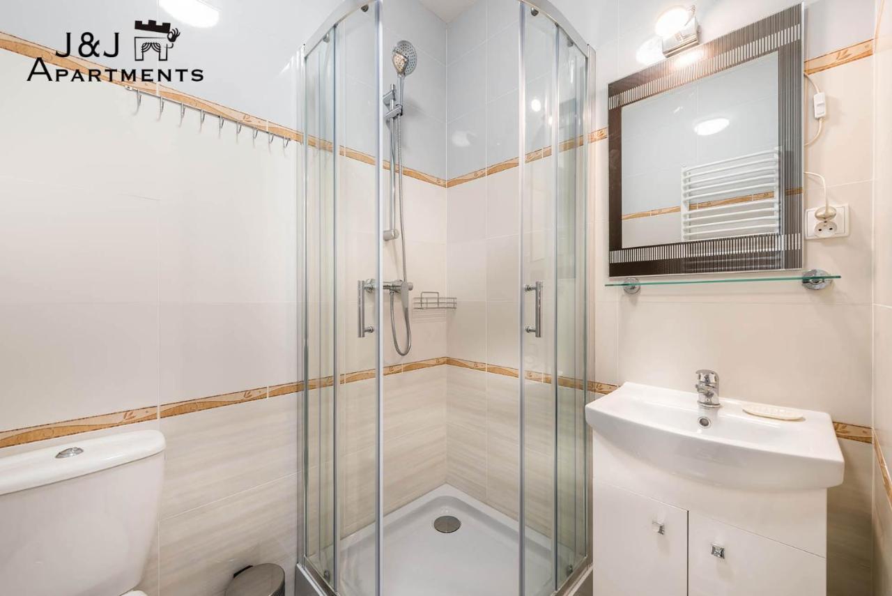 J&J Apartments Lazienna 30 - 12 Торунь Экстерьер фото
